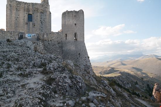 rocca-calascio-1310004_1280 rocca-calascio-1310004_1280  