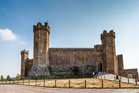 rocca di montalcino_140482258 rocca di montalcino_140482258  