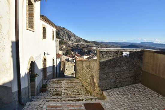 Roccamandolfi_view Roccamandolfi_view  