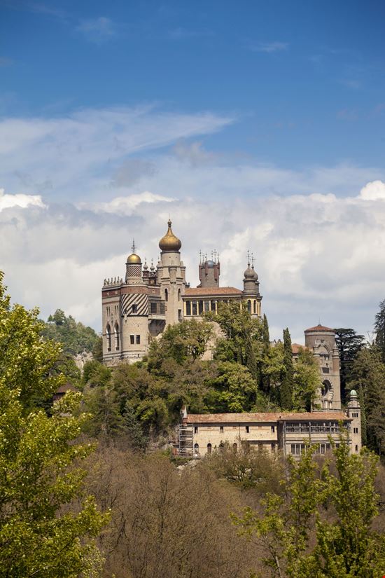 Rocchetta_Mattei_166627835-min.jpeg Rocchetta_Mattei_166627835-min.jpeg  