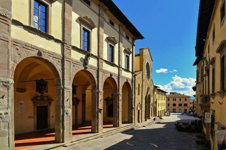 Terra di artigiani e capolavori, un luogo senza tempo a due passi da Arezzo per scoprire un altro lato della Toscana