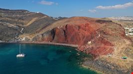 Santorini_296800378-min.jpeg