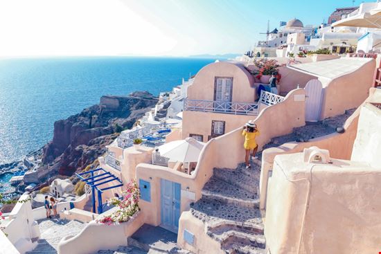 Santorini_790453138 Santorini_790453138  