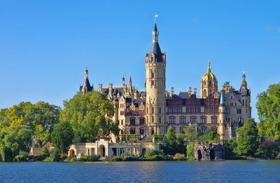 Schwerin_61653587-min.jpeg Schwerin_61653587-min.jpeg  