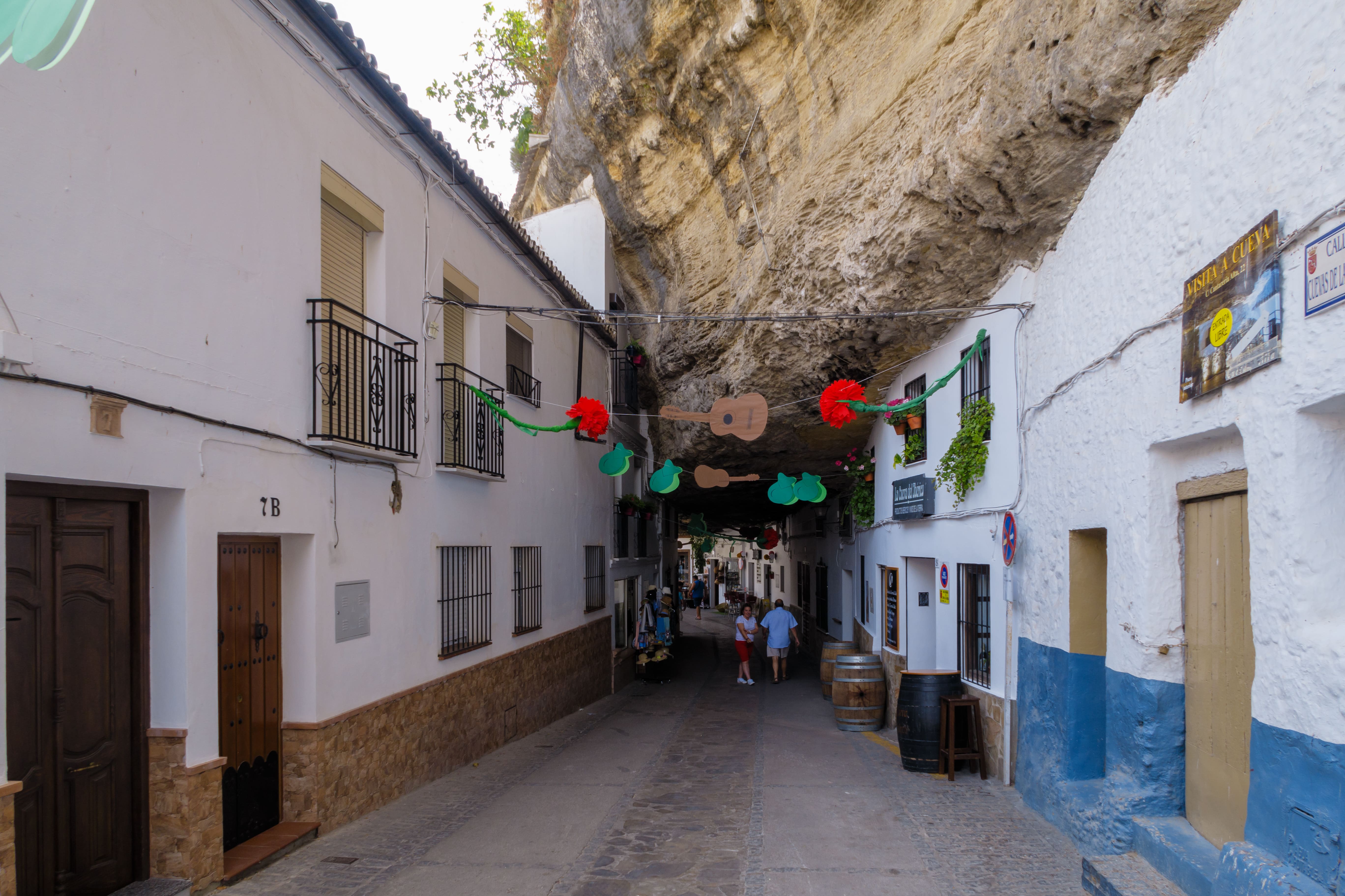 Setenil_224384700-min.jpeg
