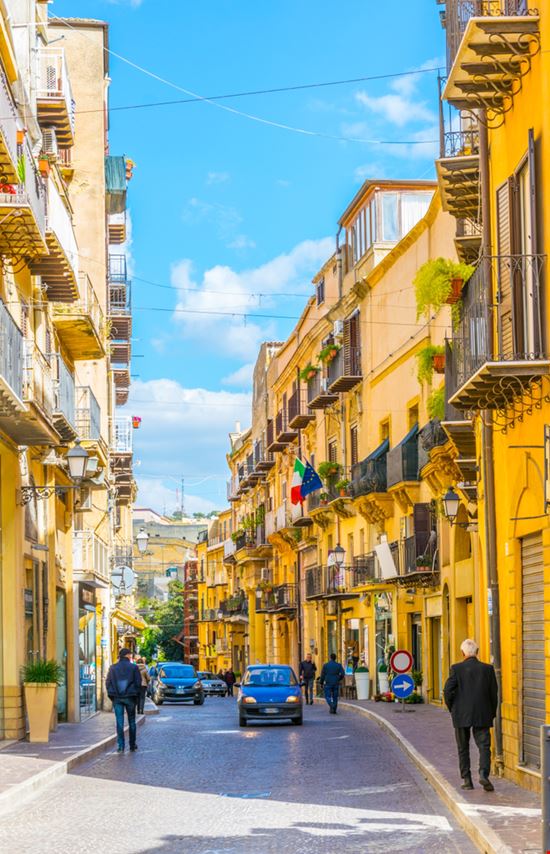 shutterstock_1096804385 shutterstock_1096804385  