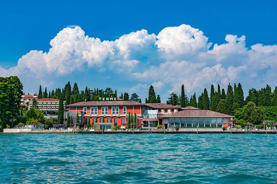 Esterno delle Terme Esterno delle Terme  