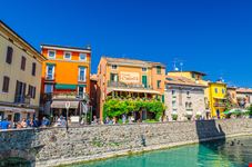 shutterstock_1746521003