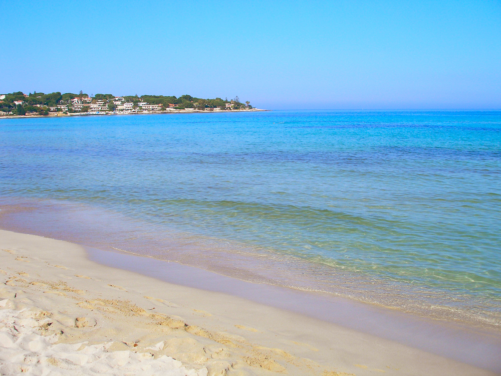 Sabbia bianchissima e un mare trasparente dall’acqua calda quasi termale: i 'Caraibi di Siracusa' sono i tesori siciliani che non sapevi esistessero