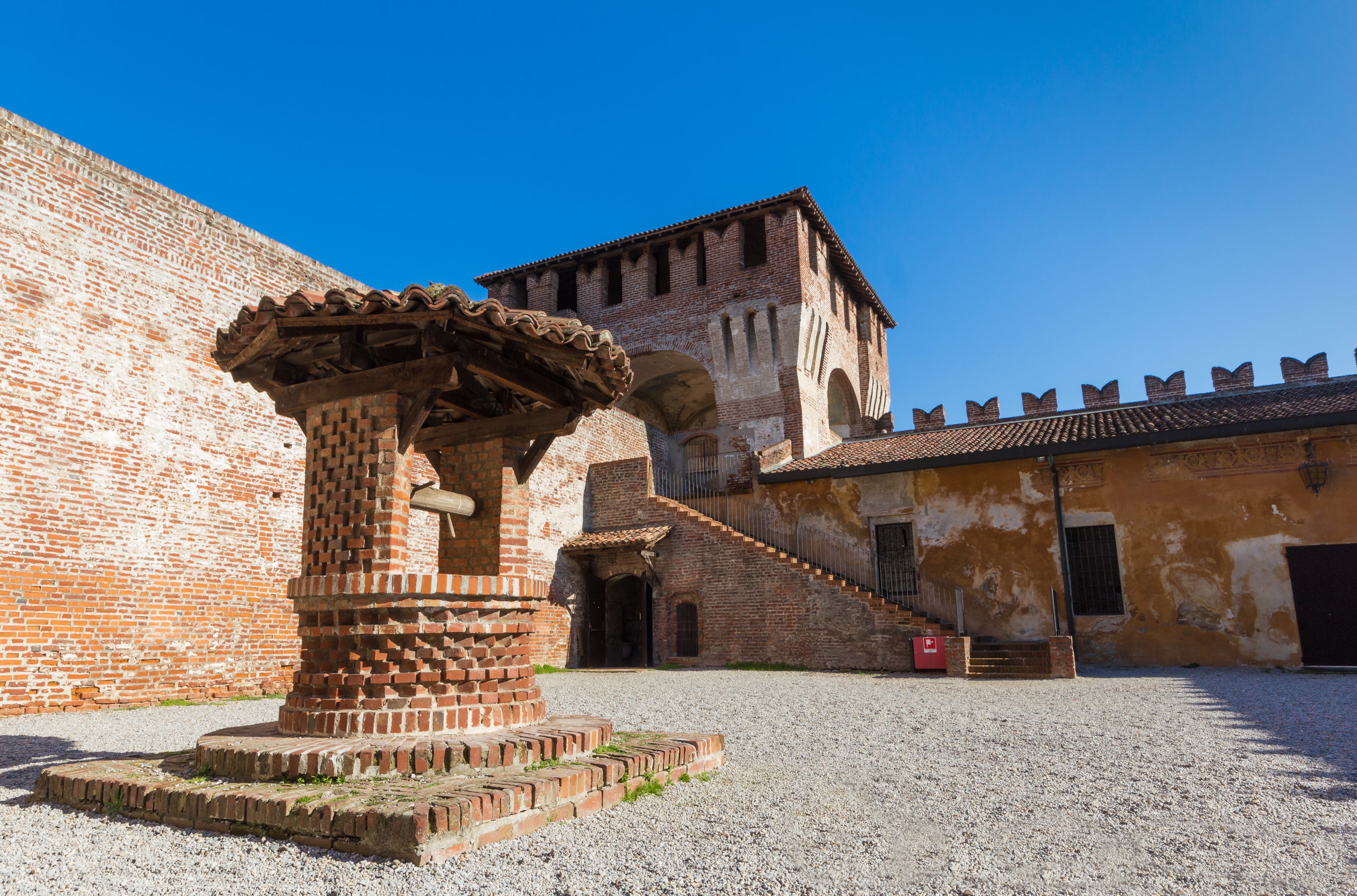 Soncino_104267767-min.jpeg