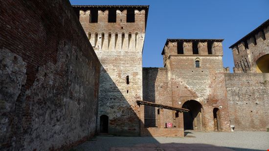 Soncino_188101353-min.jpeg Soncino_188101353-min.jpeg  