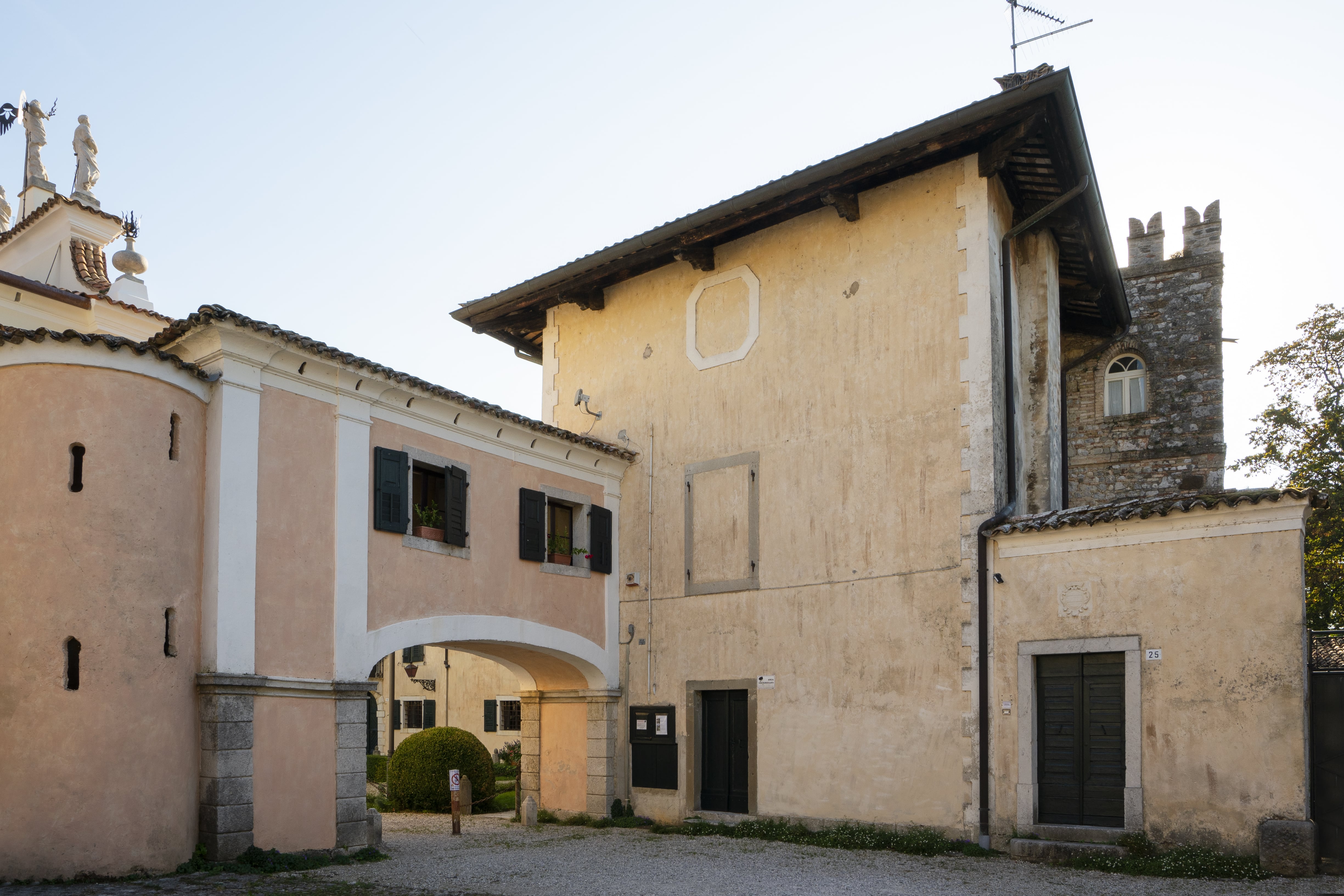 Strassoldo_377916880-min.jpeg