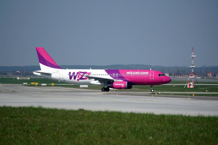 the-plane-2218601_1280