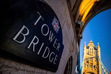 Tower Bridge Londra__1949730886