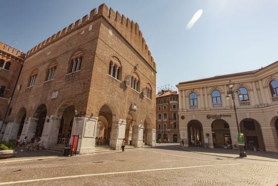 Treviso_371391584-min.jpeg Treviso_371391584-min.jpeg  