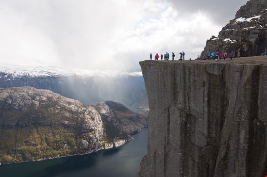 Trolltunga_103775151-min.jpeg Trolltunga_103775151-min.jpeg  