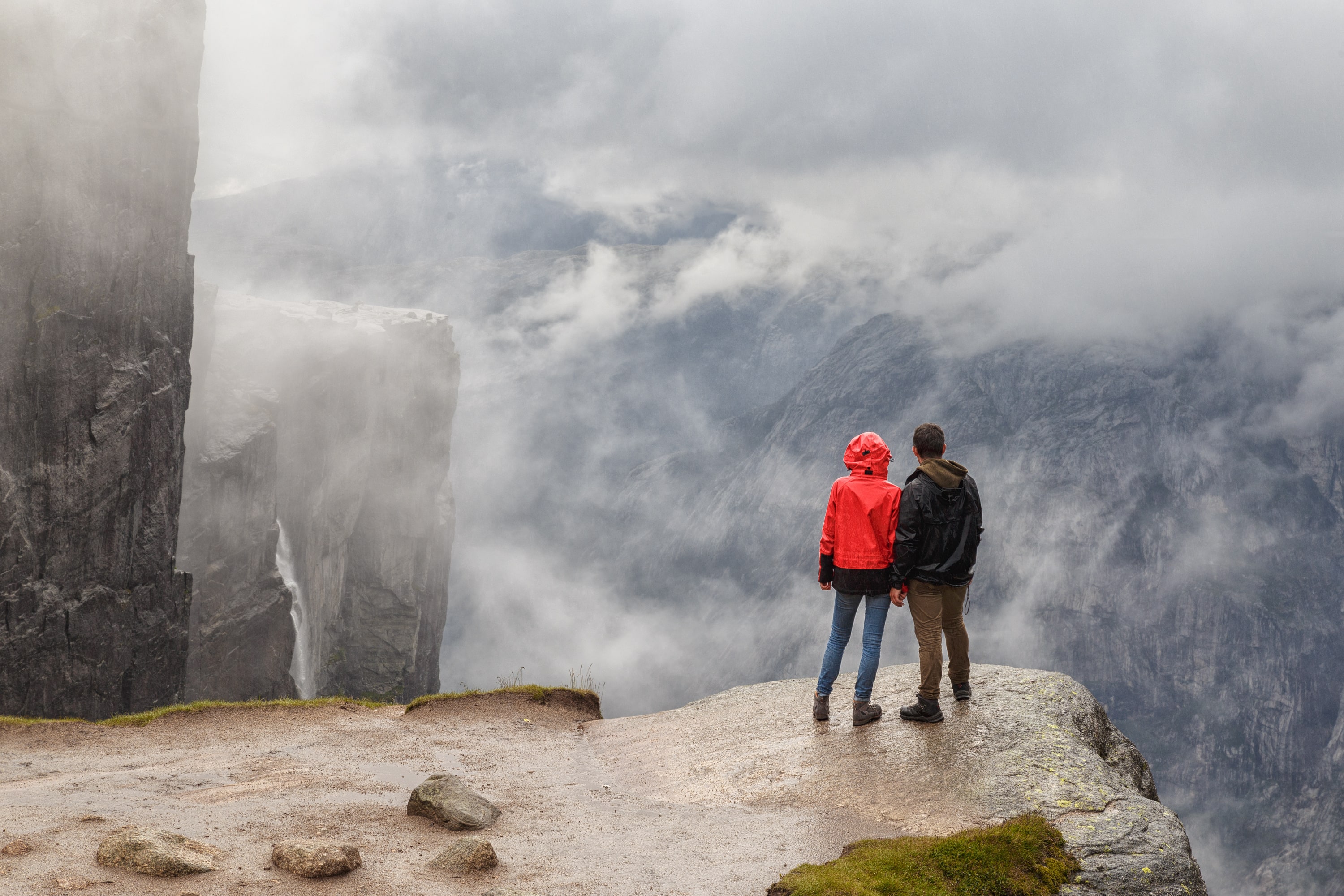 Trolltunga_117088599-min.jpeg
