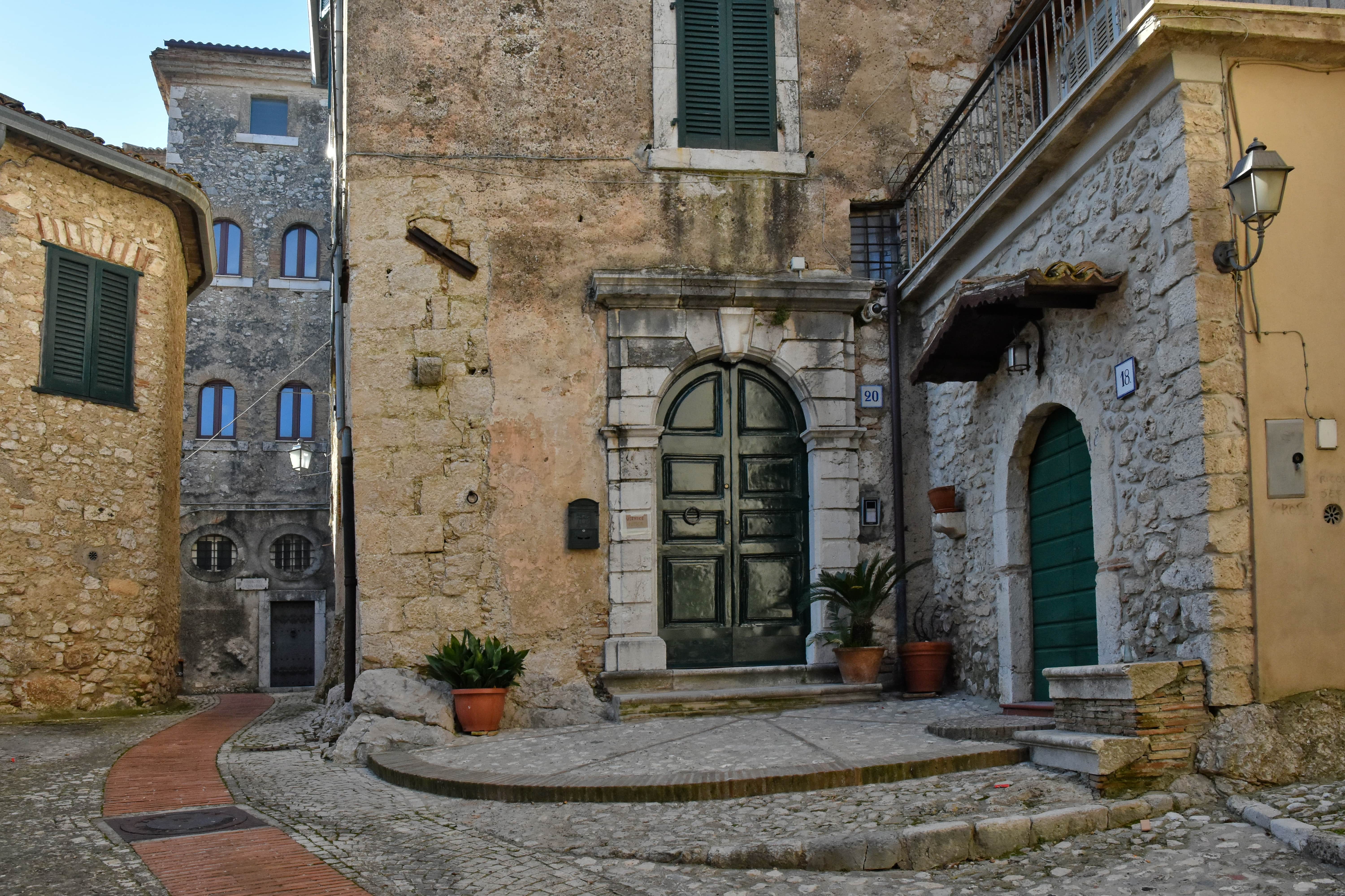 Veroli_314649285-min.jpeg