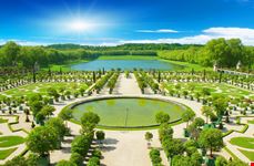 Versailles_164878103-min.jpeg