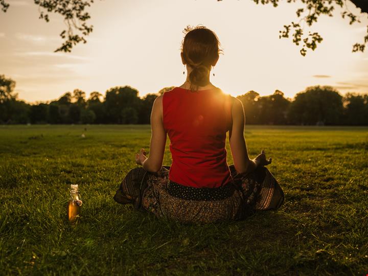 Yoga-475879382