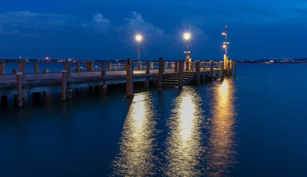 Lago di Garda di notte
