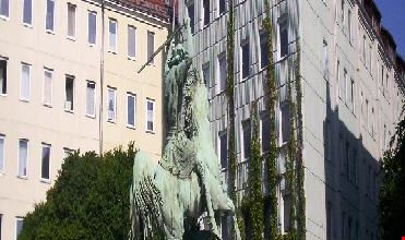 105_7.jpg 105_7.jpg
