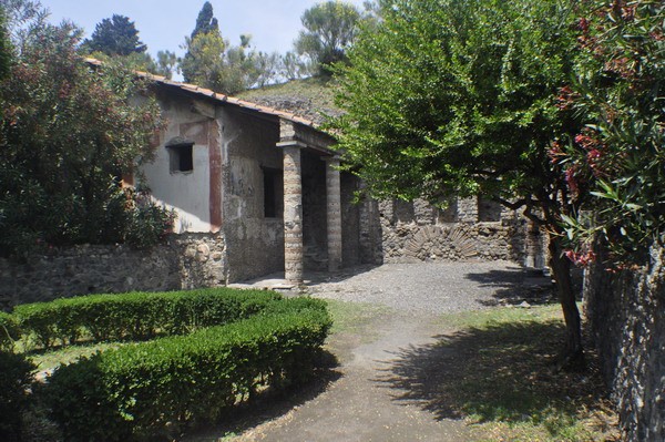 1644_9.jpg