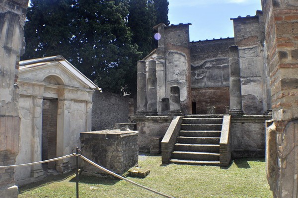 1652_8.jpg