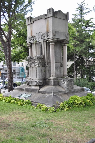 1751_7.jpg