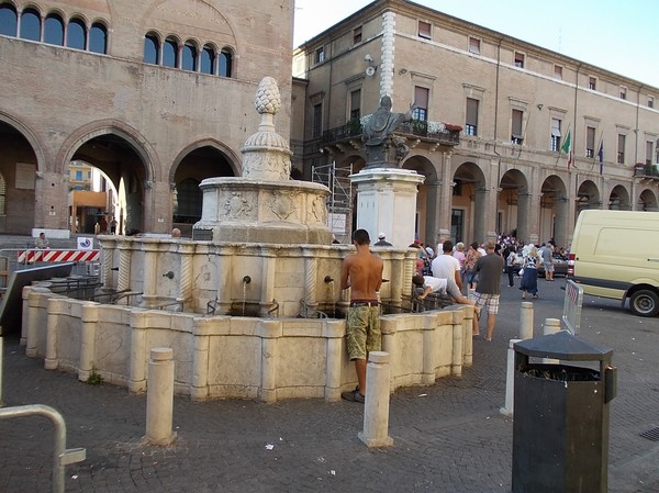 1810_2.jpg