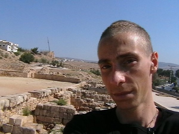2142_2.jpg
