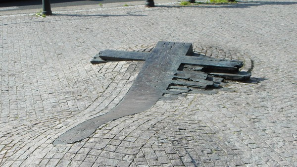 2438_9.jpg