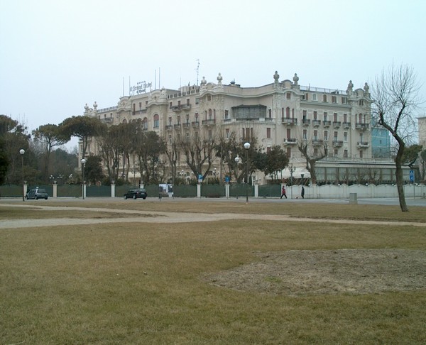 467_8.jpg