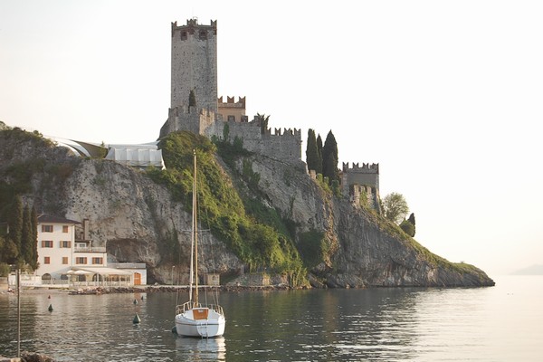 894_2.jpg