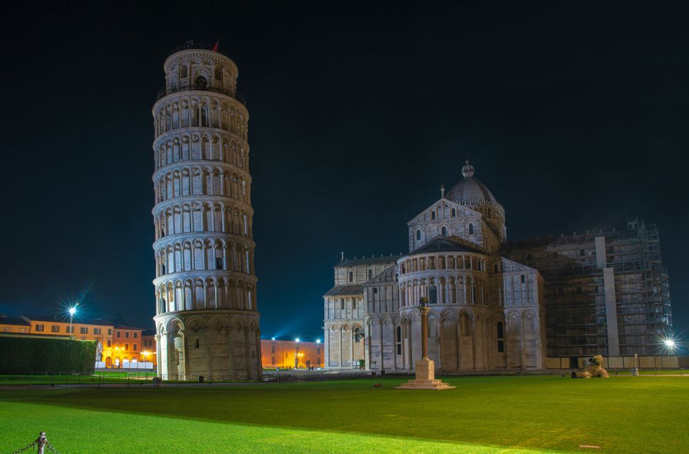 Pisa di notte